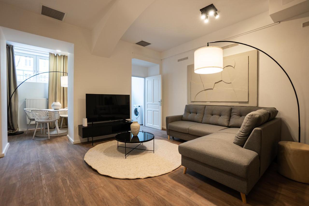 Stylish Apartment With Dedicated Working Space And Super King-Size Bed Located Between City Centre And Donau River Vienne Extérieur photo