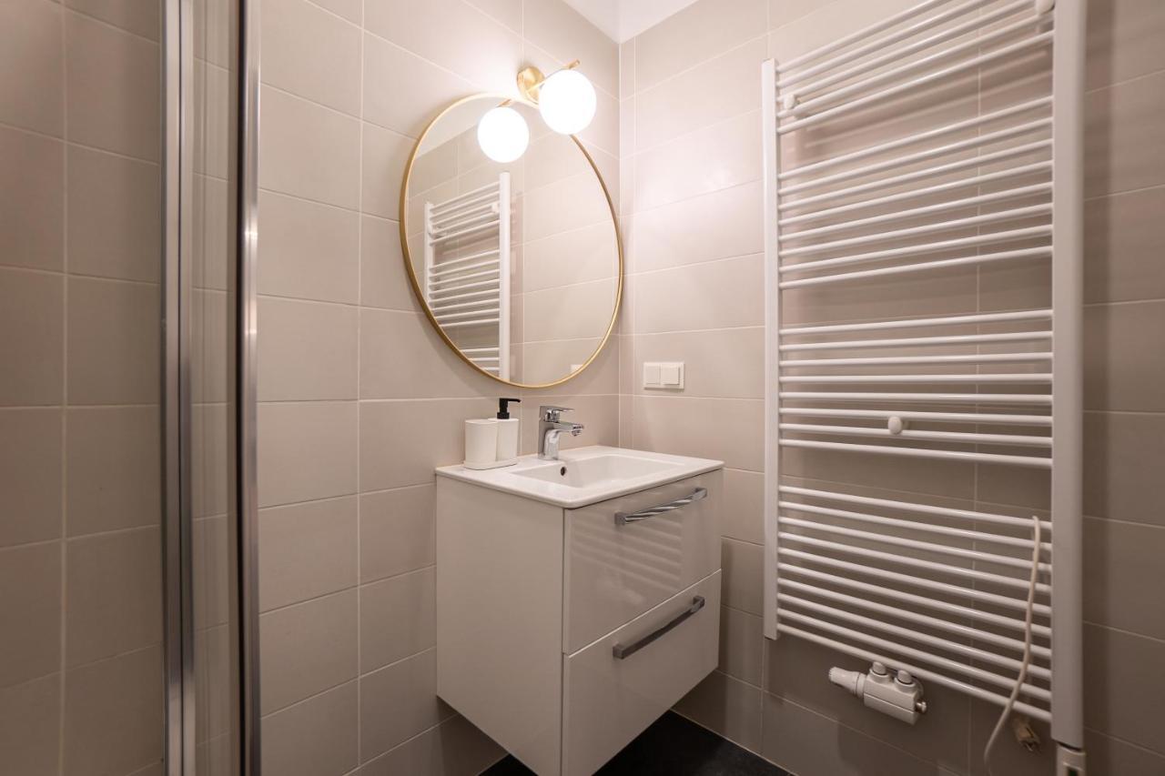 Stylish Apartment With Dedicated Working Space And Super King-Size Bed Located Between City Centre And Donau River Vienne Extérieur photo