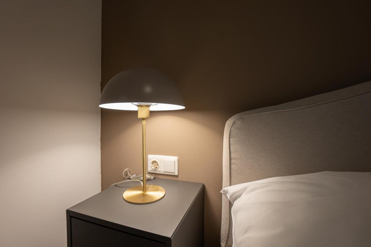 Stylish Apartment With Dedicated Working Space And Super King-Size Bed Located Between City Centre And Donau River Vienne Extérieur photo
