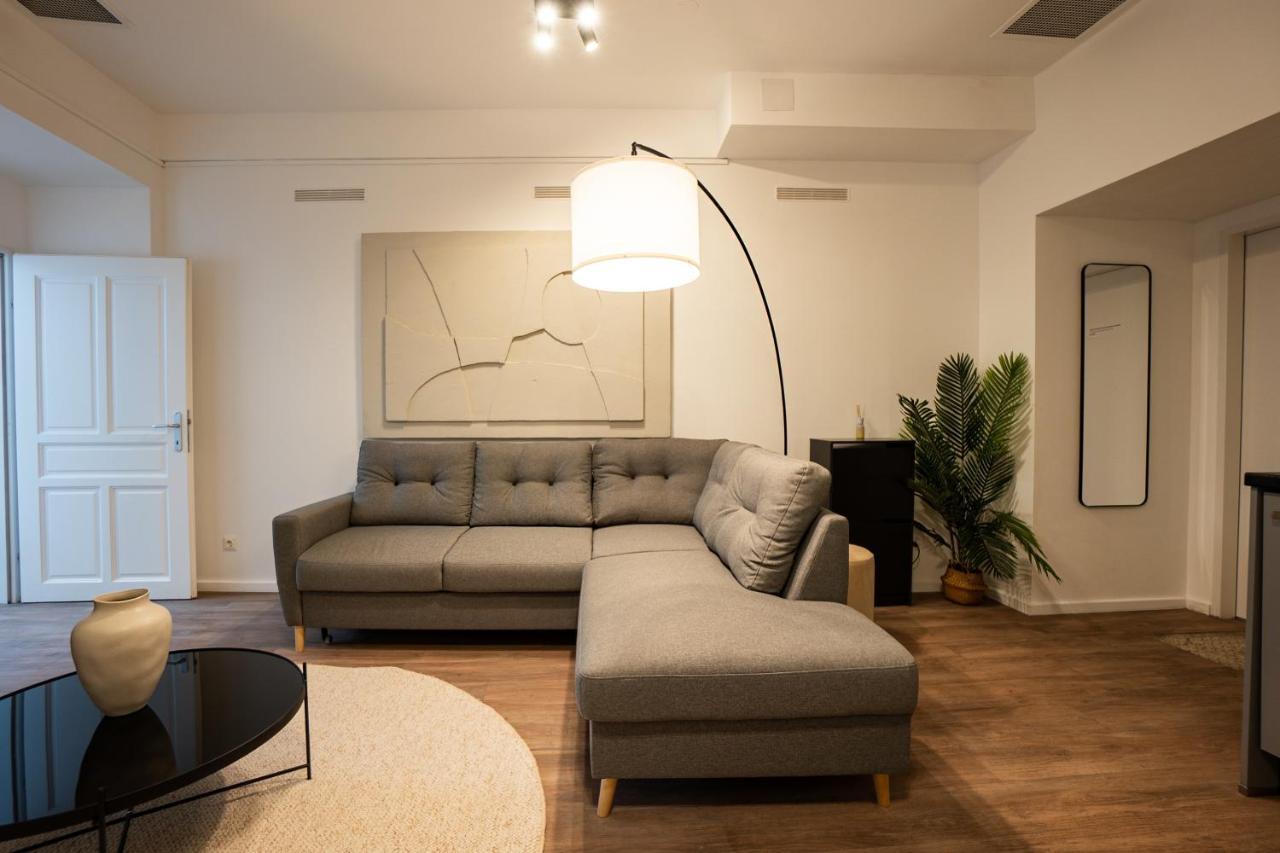 Stylish Apartment With Dedicated Working Space And Super King-Size Bed Located Between City Centre And Donau River Vienne Extérieur photo