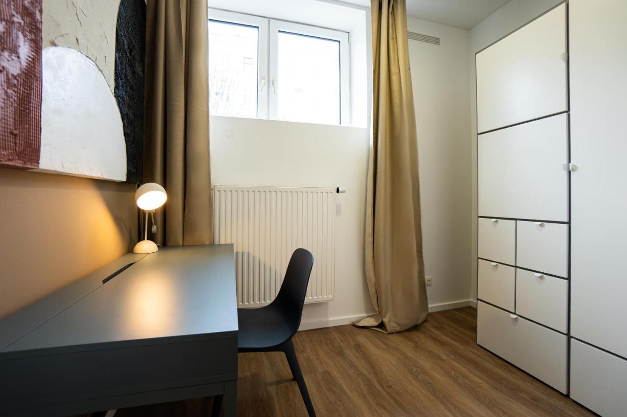Stylish Apartment With Dedicated Working Space And Super King-Size Bed Located Between City Centre And Donau River Vienne Extérieur photo