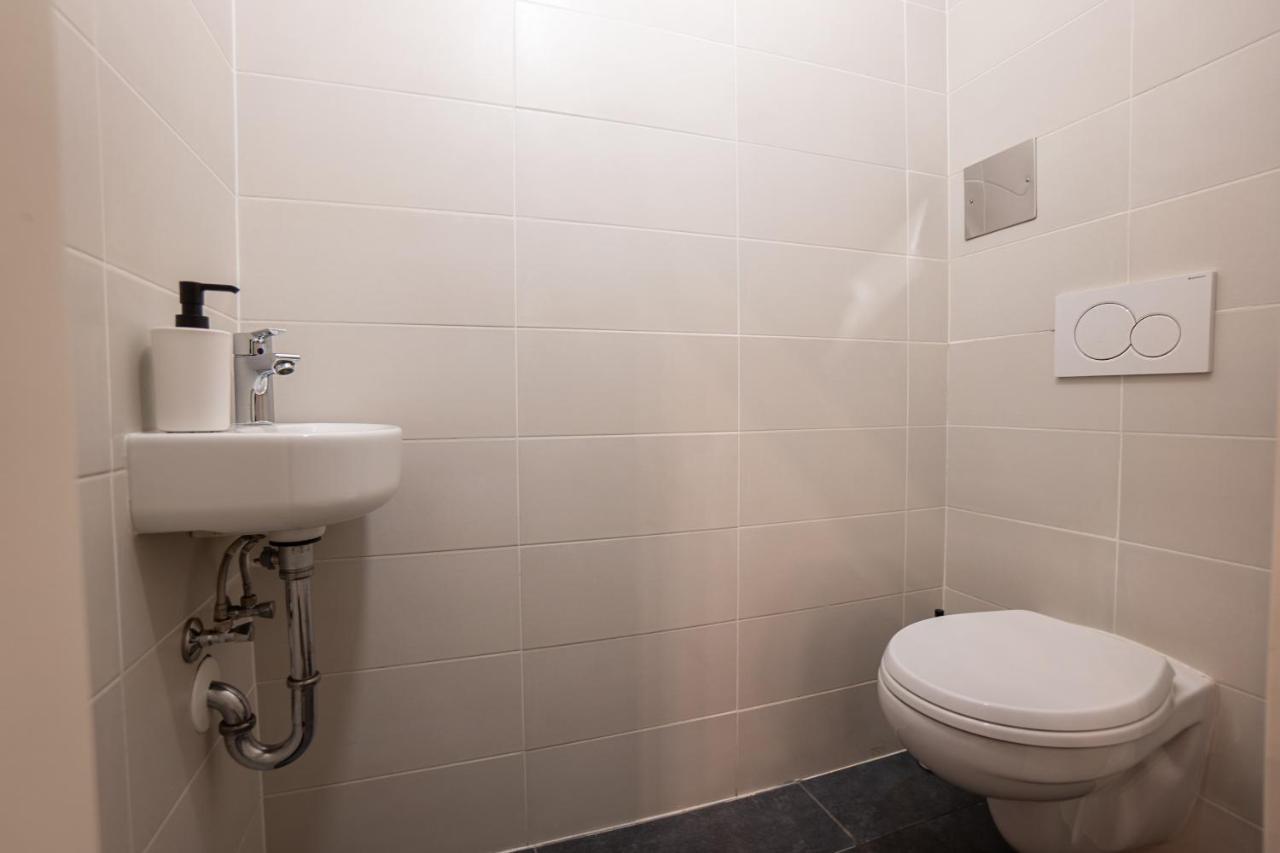 Stylish Apartment With Dedicated Working Space And Super King-Size Bed Located Between City Centre And Donau River Vienne Extérieur photo