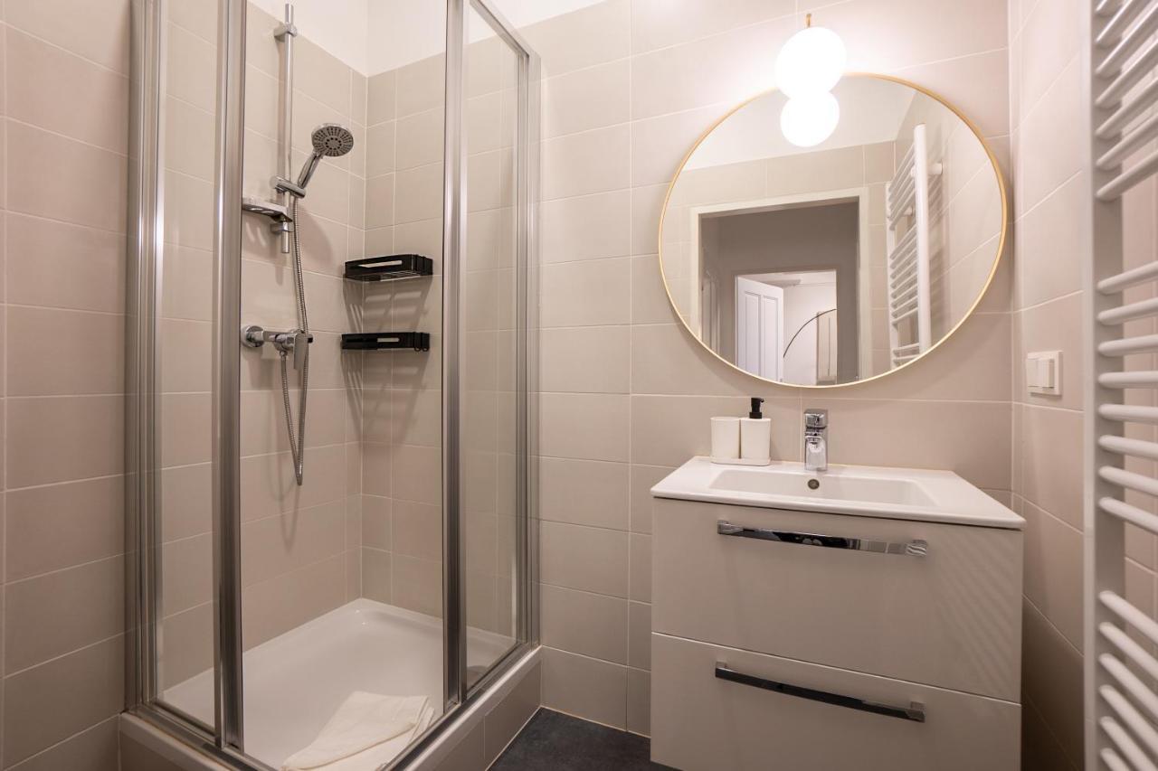 Stylish Apartment With Dedicated Working Space And Super King-Size Bed Located Between City Centre And Donau River Vienne Extérieur photo