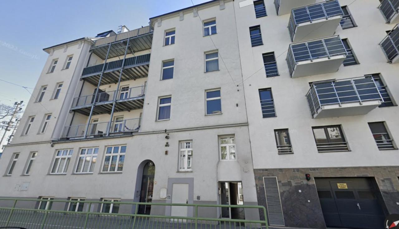 Stylish Apartment With Dedicated Working Space And Super King-Size Bed Located Between City Centre And Donau River Vienne Extérieur photo